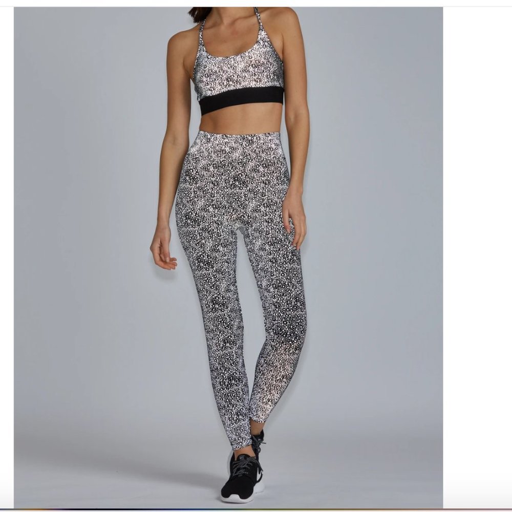 NWT Noli Yoga Legging + Bra Silver Ultra Reflective Glow Set Small XS S